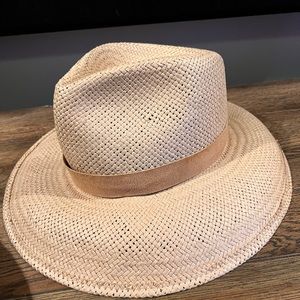 Janessa Leone Hat Size Medium